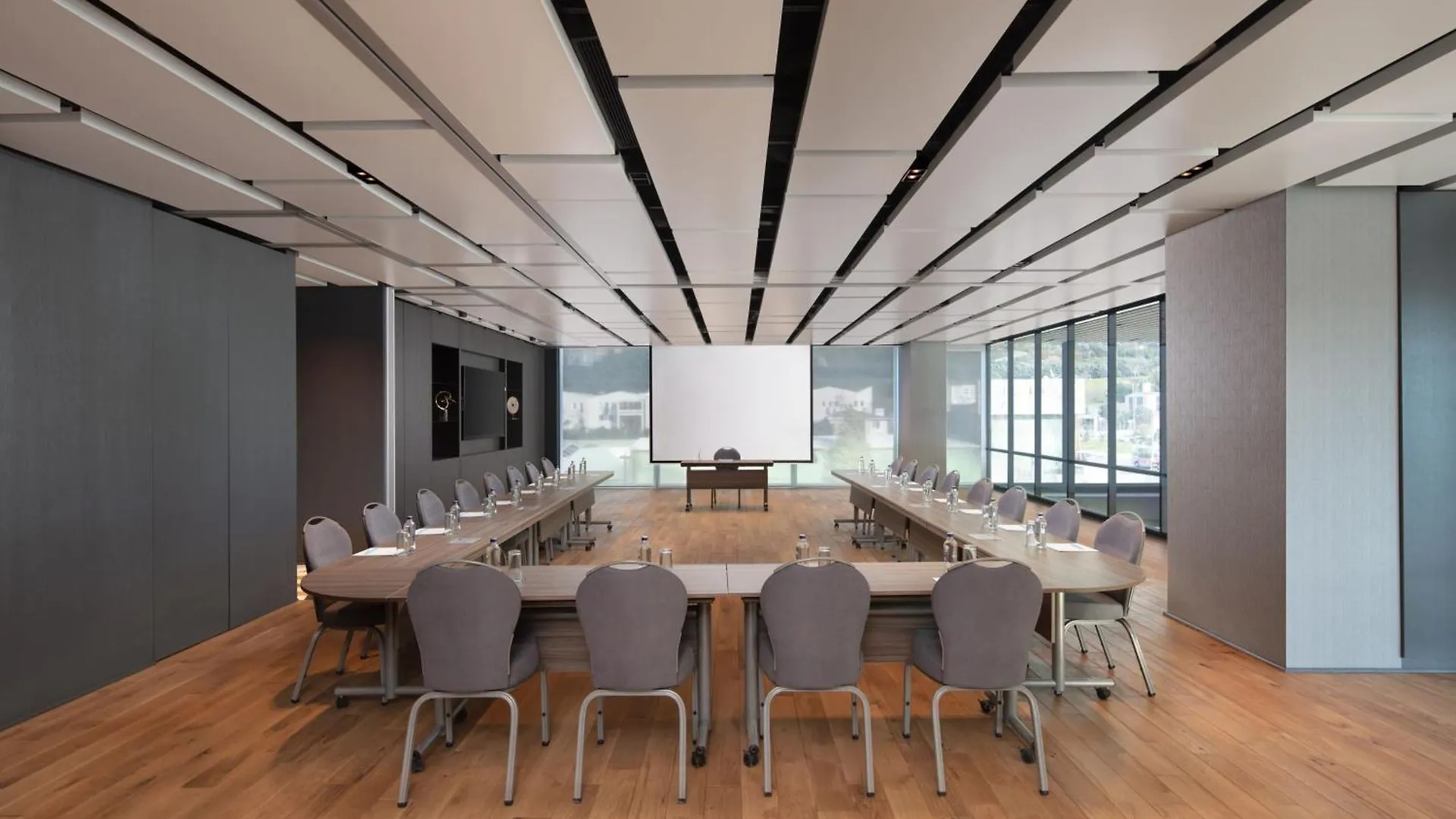 **** Отель Four Points By Sheraton Istanbul Kagithane Турция