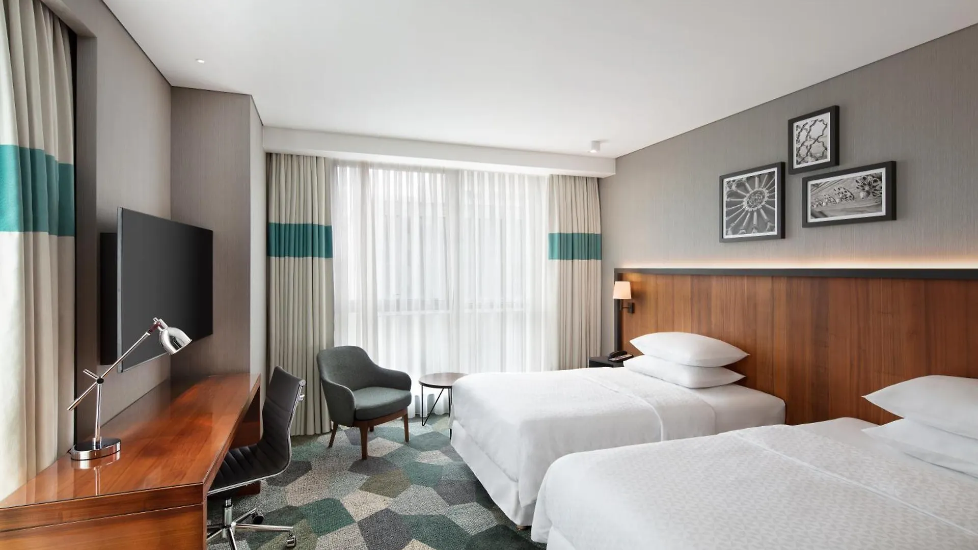 Отель Four Points By Sheraton Istanbul Kagithane